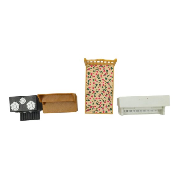 Epoch Calico Critters Sylvanian Families Stove Oven Desk Bed Upright Piano Lot - Picture 3 of 12